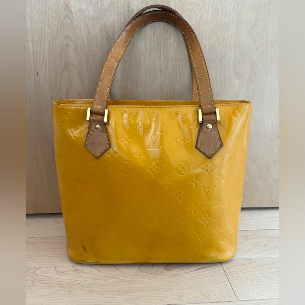 Louis Vuitton Vernis Yellow Monogram Bag - Picture 5 of 16